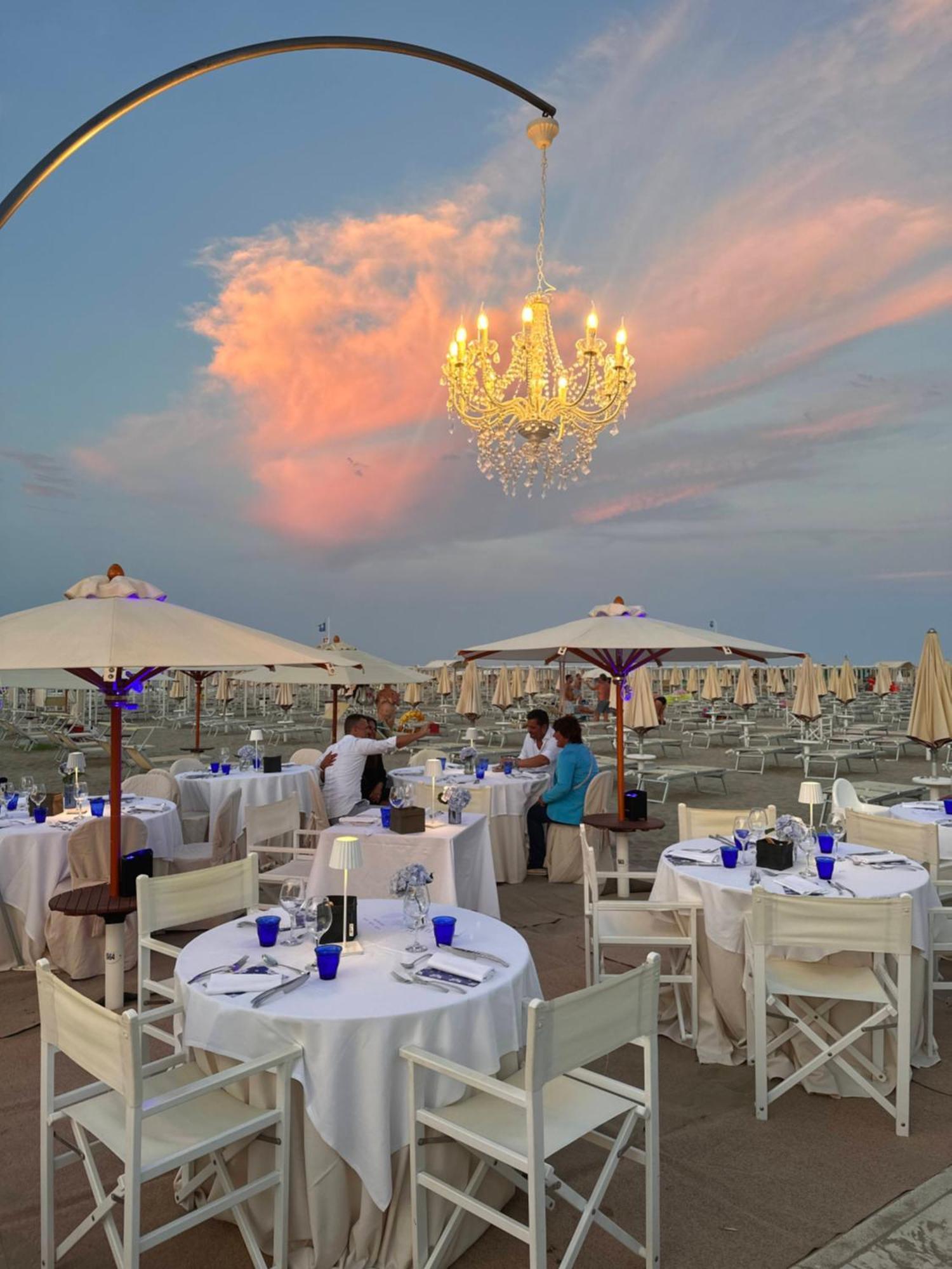 Hotel Maestrale Риччоне Екстер'єр фото